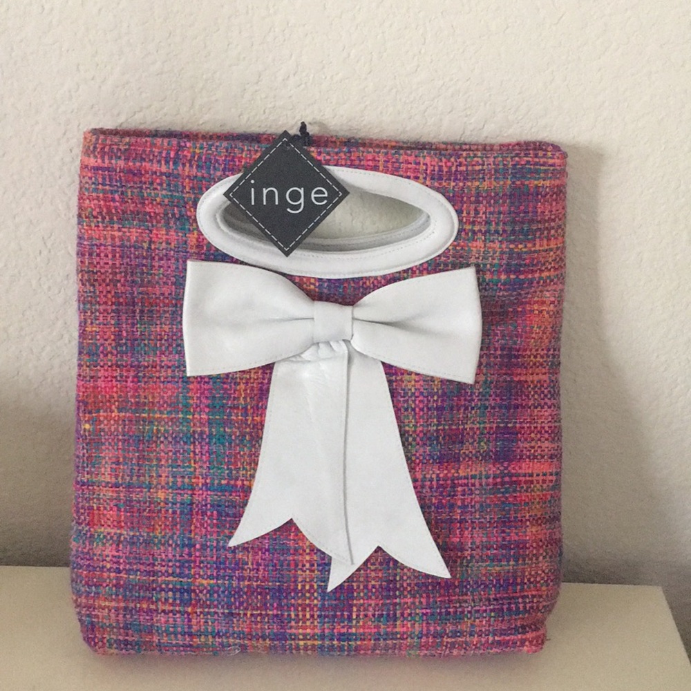Knit fabric with leather tote bag